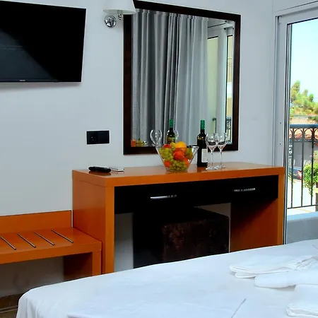 Olympia Hotel 3*