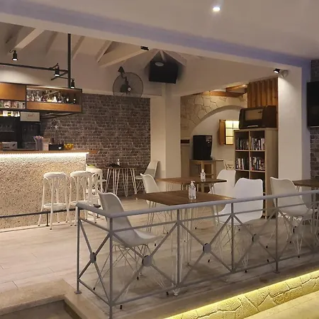 ホテル Olympia ペフコホリ